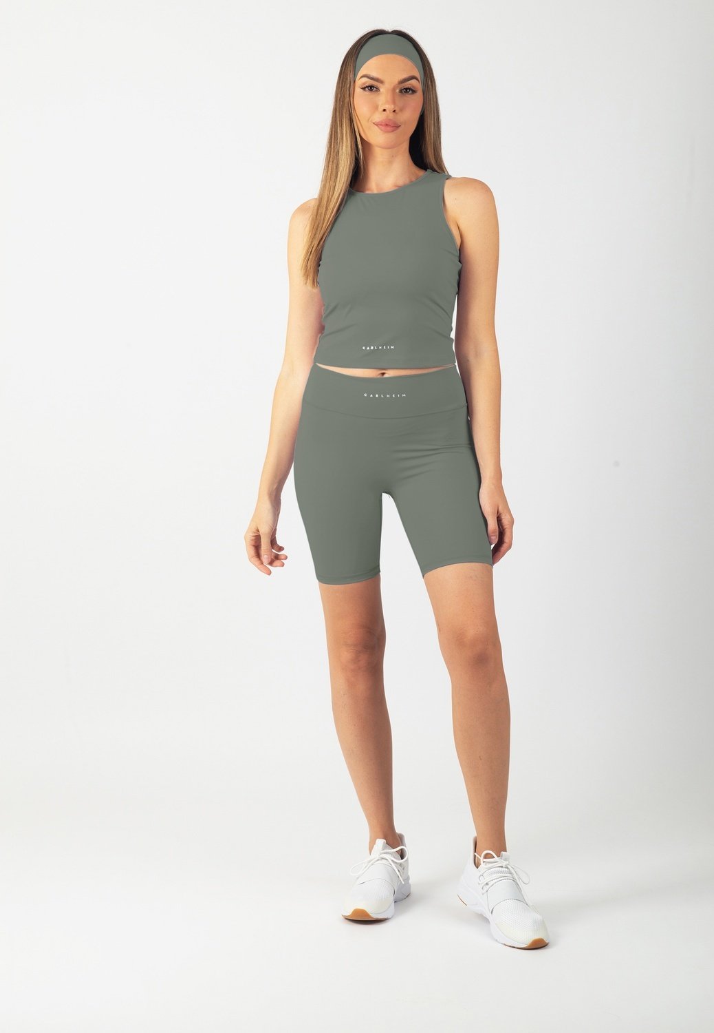 Serenita Shorts 8" (Stone Grey)